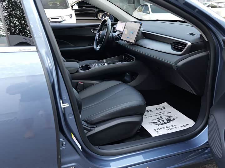BYD Seal 05 DM-i Hybrid, 2025 — фото 7 из 9
