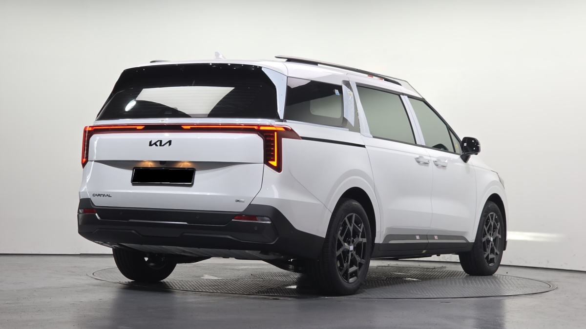 Kia Carnival, 2026 — фото 2 из 12
