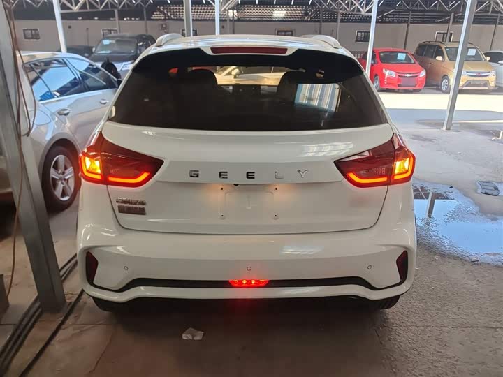 Geely Vision X3, 2021 — фото 4 из 9