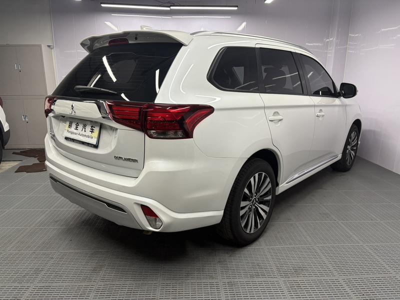 Mitsubishi Outlander, 2021 — фото 6 из 12