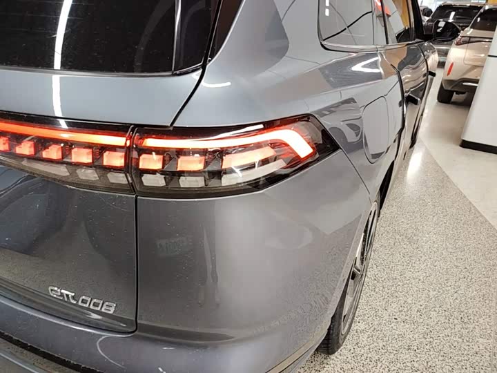 Dongfeng Yipai eπ 008, 2024 — фото 8 из 9