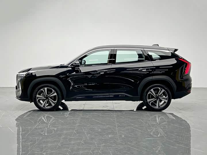 Geely Atlas L, 2026 — фото 3 из 9