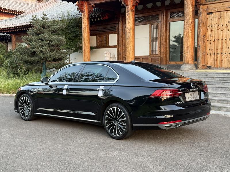 Volkswagen Phideon, 2022 — фото 4 из 10