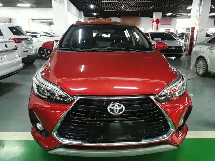 Toyota Yaris L Hatchback, 2022 — фото 3 из 9