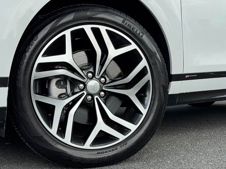 Land Rover Range Rover Evoque L, 2022 — фото 5 из 12