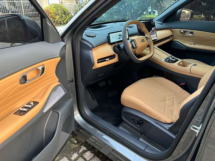 Geely Galaxy Starship 7, 2024 — фото 8 из 9