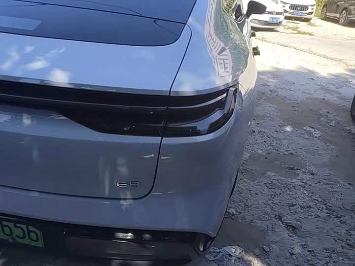Geely Galaxy E8, 2024 — фото 8 из 9