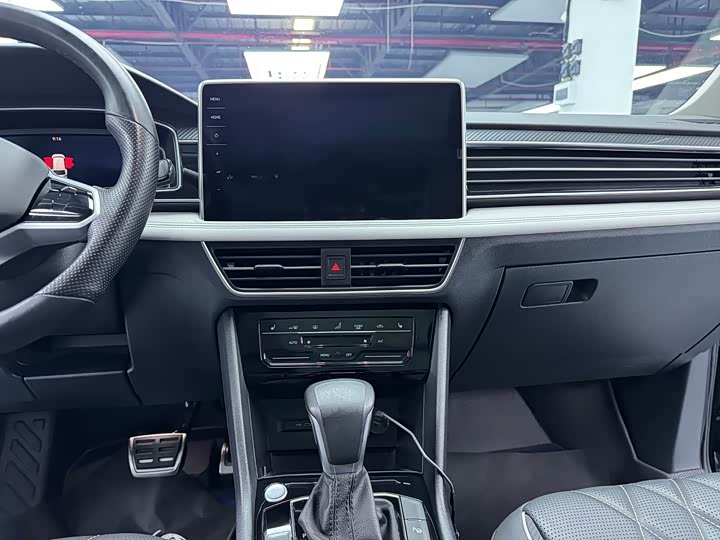 Volkswagen Tiguan L Pro, 2023 — фото 9 из 9