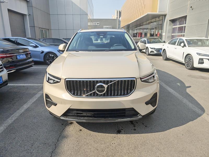Volvo XC40, 2024 — фото 2 из 11
