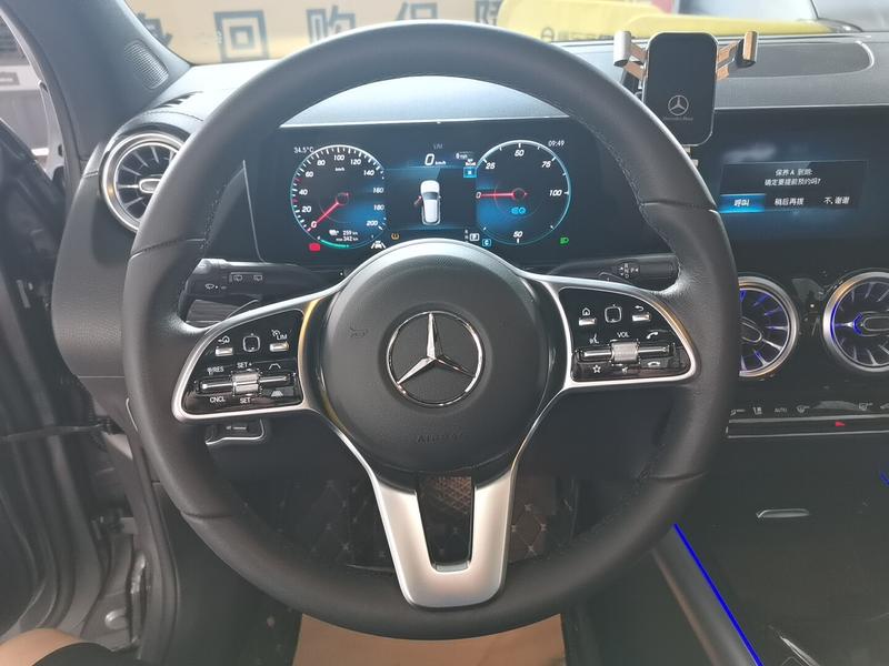 Mercedes-Benz EQA, 2023 — фото 7 из 12