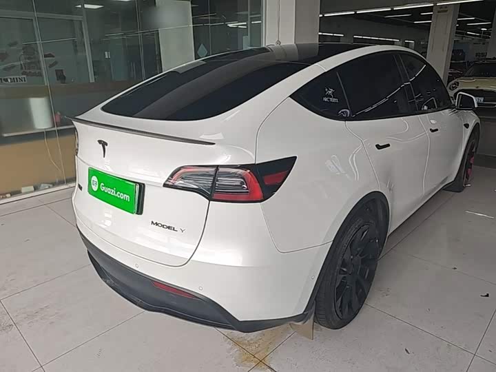 Tesla Model Y, 2022 — фото 7 из 9
