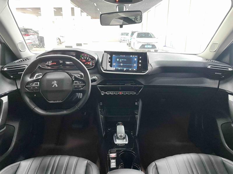 Peugeot 2008, 2023 — фото 8 из 12