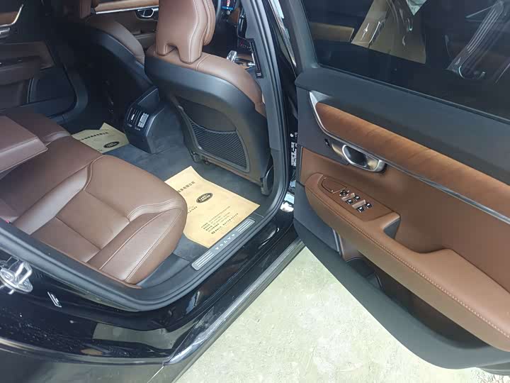 Volvo S90, 2023 — фото 8 из 9