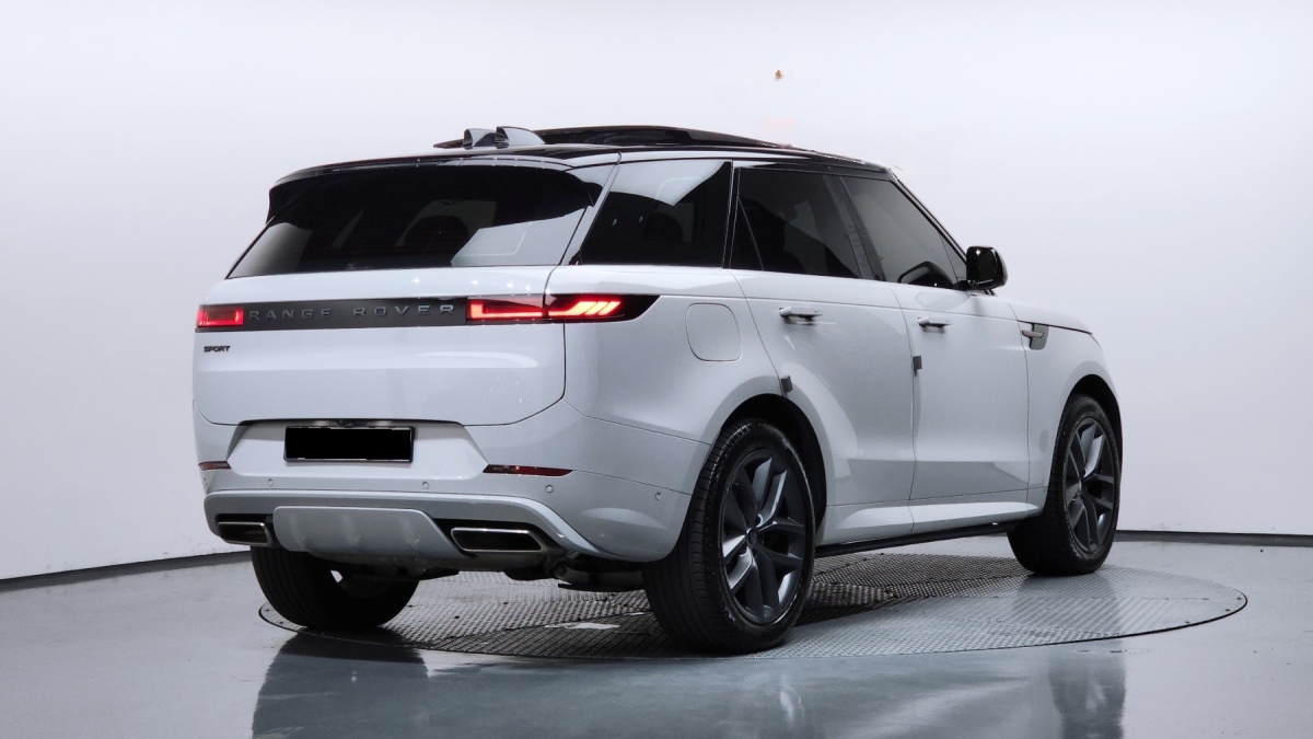 Land Rover Range Rover Sport, 2024 — фото 2 из 12