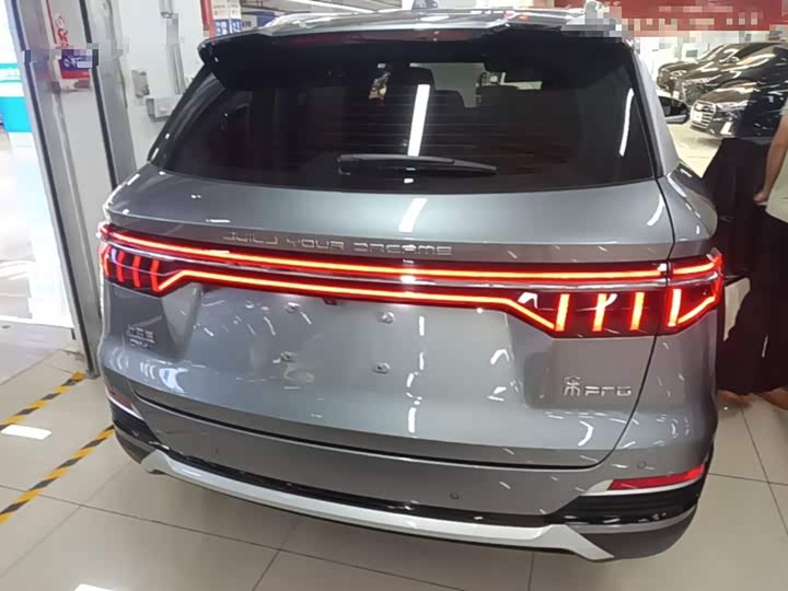 BYD Song Pro Hybrid, 2023 — фото 6 из 9