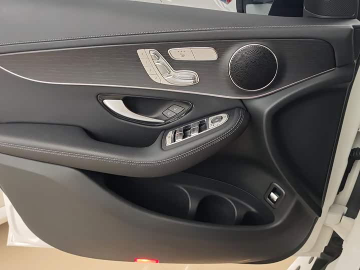Mercedes-Benz GLC-Class Coupe, 2023 — фото 7 из 9