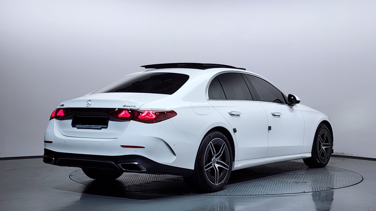 Mercedes-Benz E-Class, 2025 — фото 2 из 12