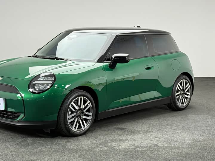 Mini Cooper, 2024 — фото 6 из 9