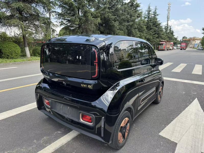 Baojun KiWi EV, 2022 — фото 6 из 10