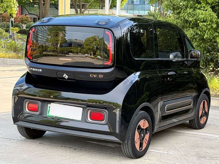 Baojun KiWi EV, 2022 — фото 5 из 9