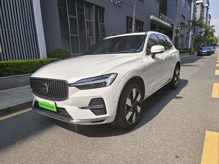 Volvo XC60 Hybrid, 2023 — купить в Белгороде под ключ