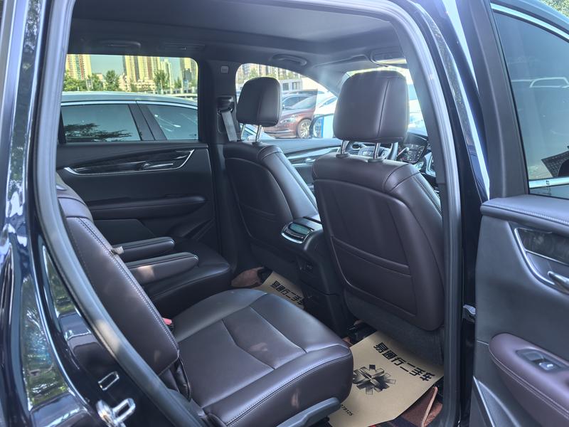 Cadillac XT6, 2022 — фото 12 из 12
