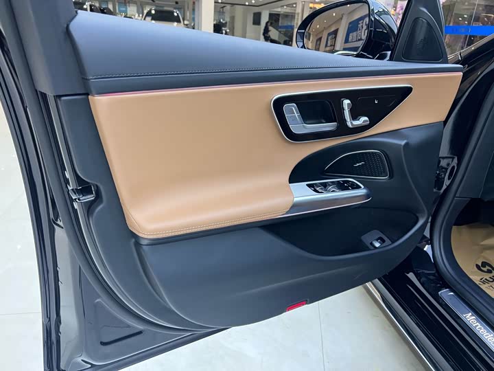 Mercedes-Benz E-Class, 2025 — фото 9 из 9