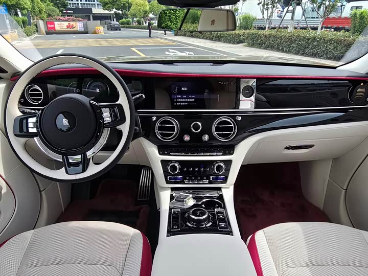 Rolls-Royce Spectre, 2025 — фото 8 из 9