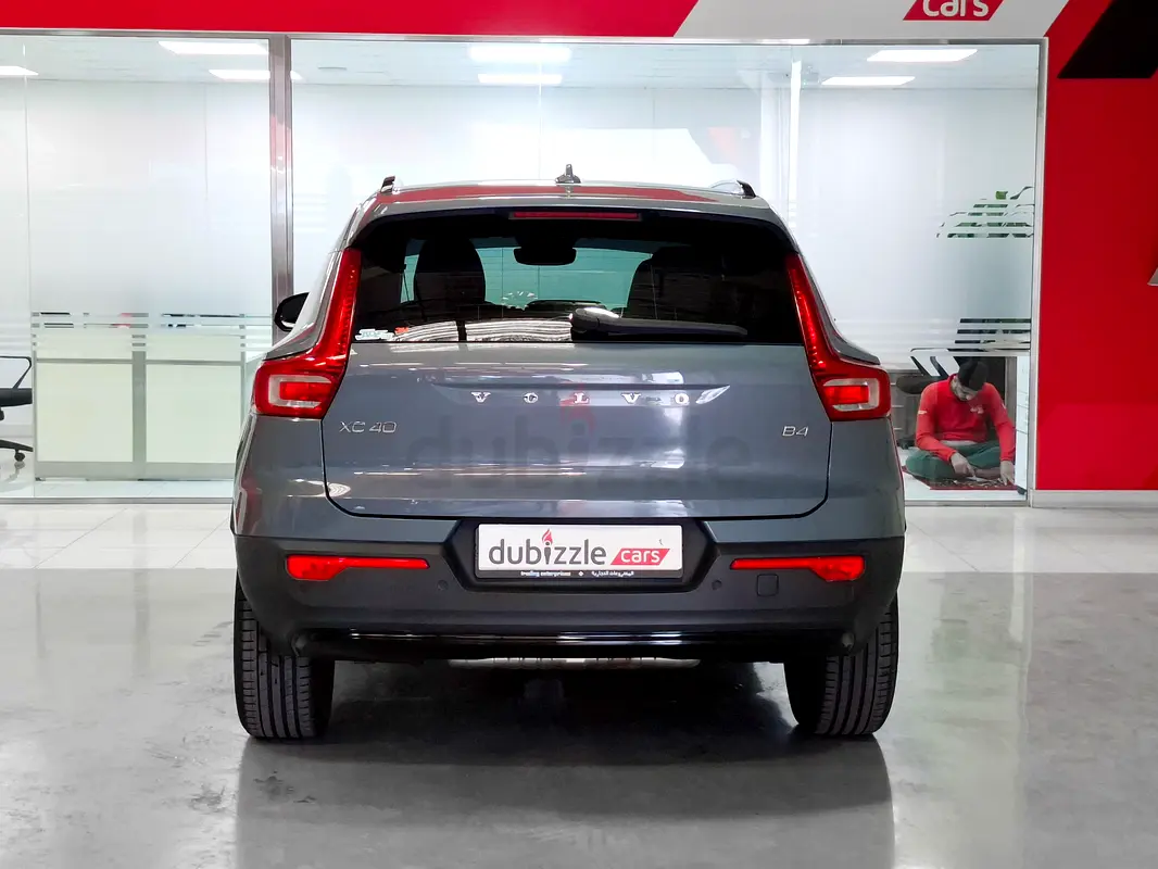 Volvo XC40, 2023 — фото 7 из 10