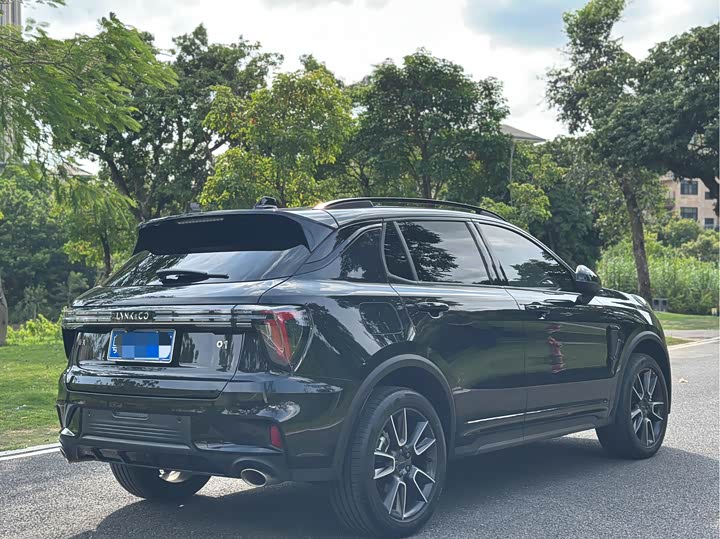 Lynk & Co 01, 2025 — фото 9 из 9