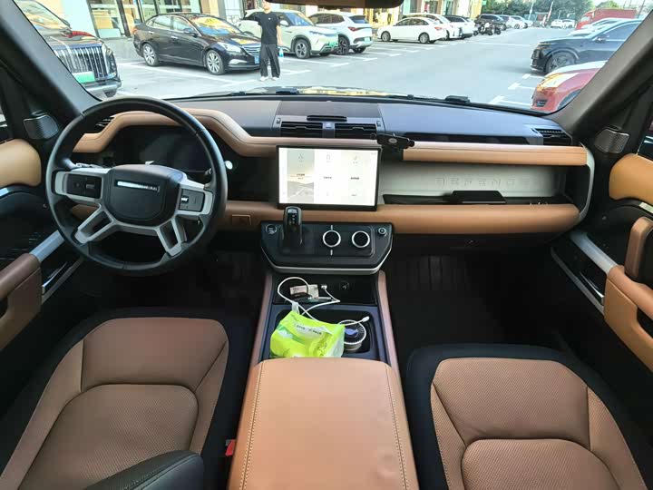 Land Rover Defender, 2022 — фото 9 из 9