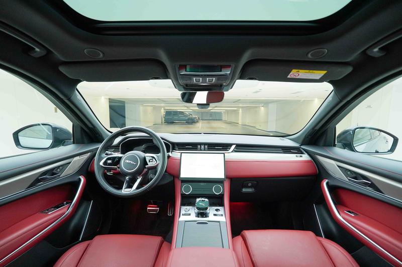 Jaguar F-Pace, 2023 — фото 9 из 12