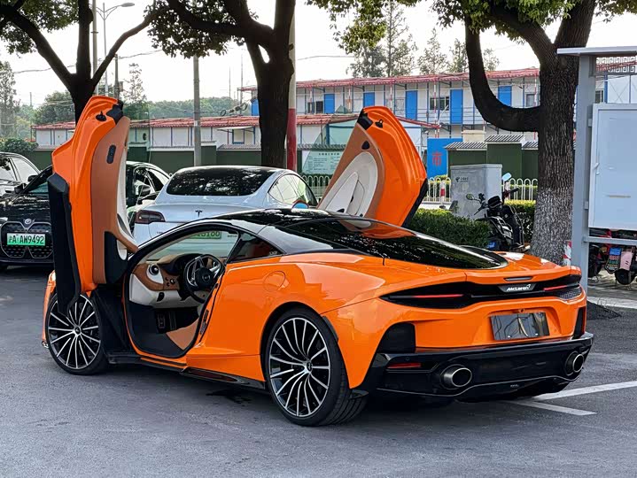McLaren GT, 2022 — фото 6 из 9
