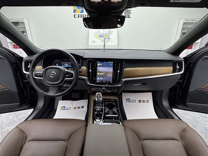 Volvo S90 Hybrid, 2022 — фото 9 из 9