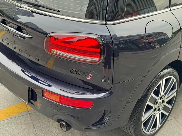 Mini Clubman, 2022 — фото 8 из 9