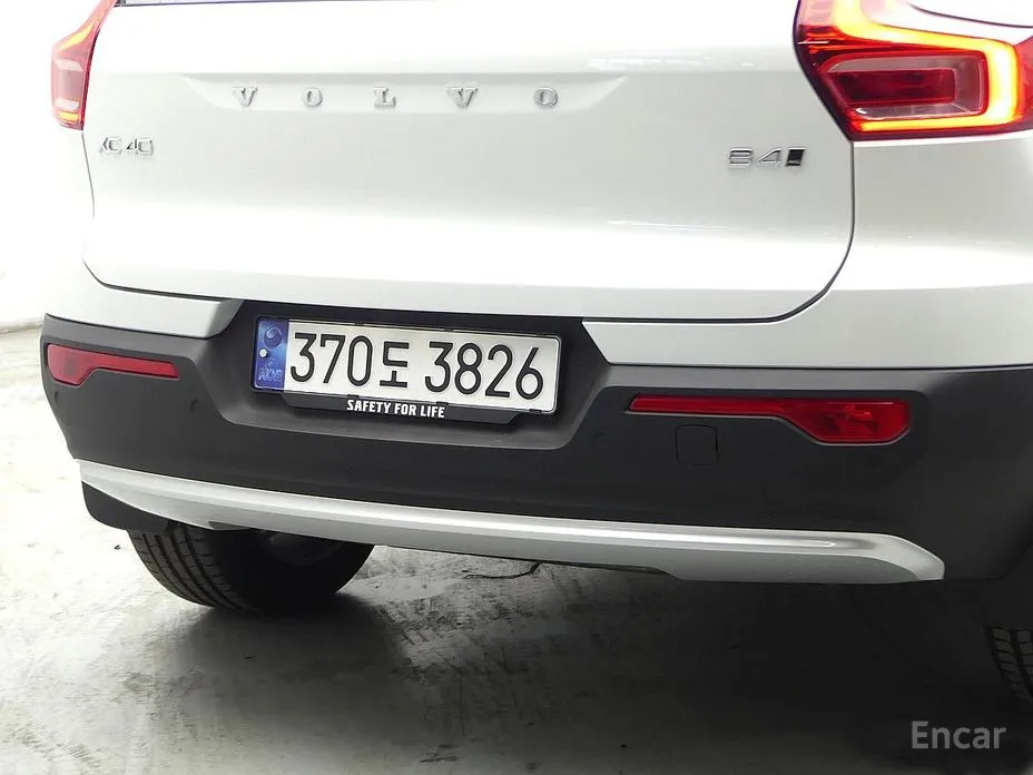 Volvo XC40, 2024 — фото 2 из 12