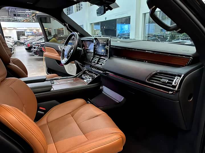 Lincoln Navigator, 2021 — фото 9 из 9