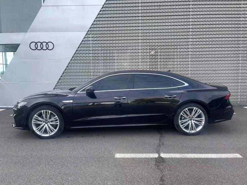 Audi A7L, 2024 — фото 2 из 10