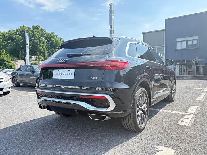 Audi Q5L, 2025 — фото 5 из 9