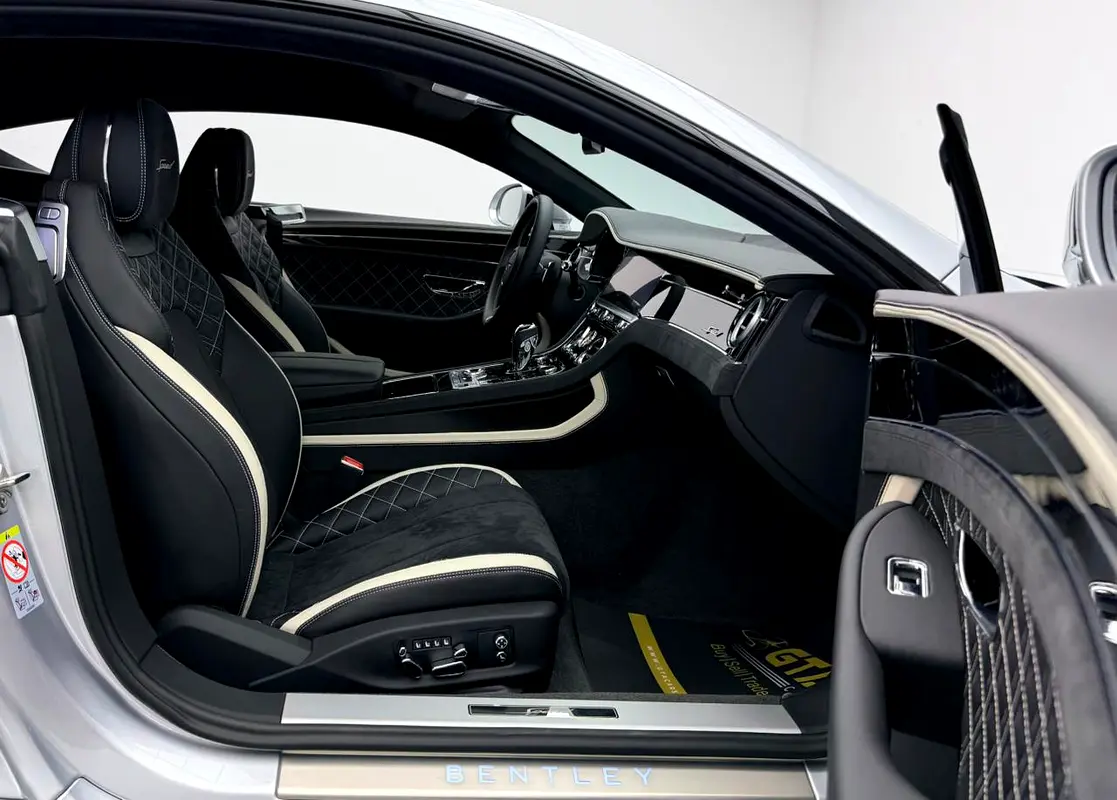 Bentley Continental, 2022 — фото 9 из 10