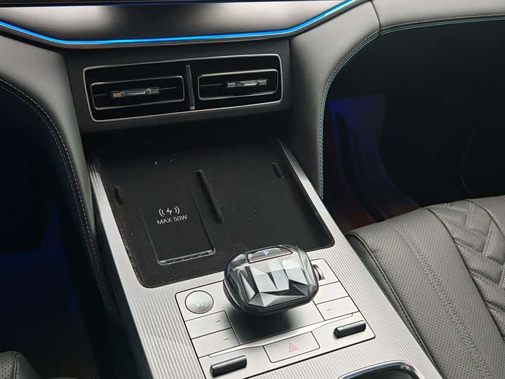 BYD Song L DM-i Hybrid, 2024 — фото 4 из 7