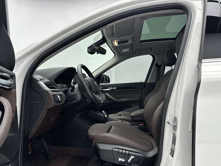 BMW X1, 2022 — фото 5 из 9
