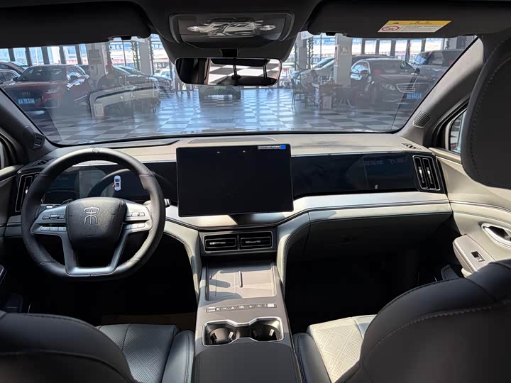 BYD Song L DM-i Hybrid, 2026 — фото 8 из 9