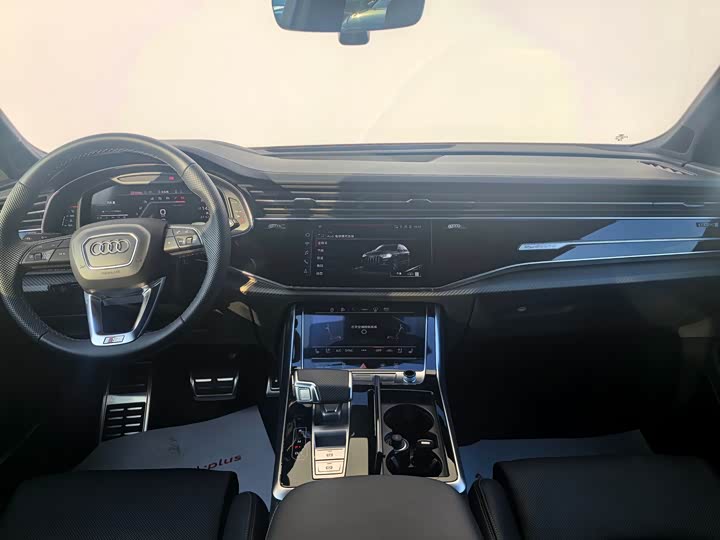 Audi SQ7, 2024 — фото 8 из 9