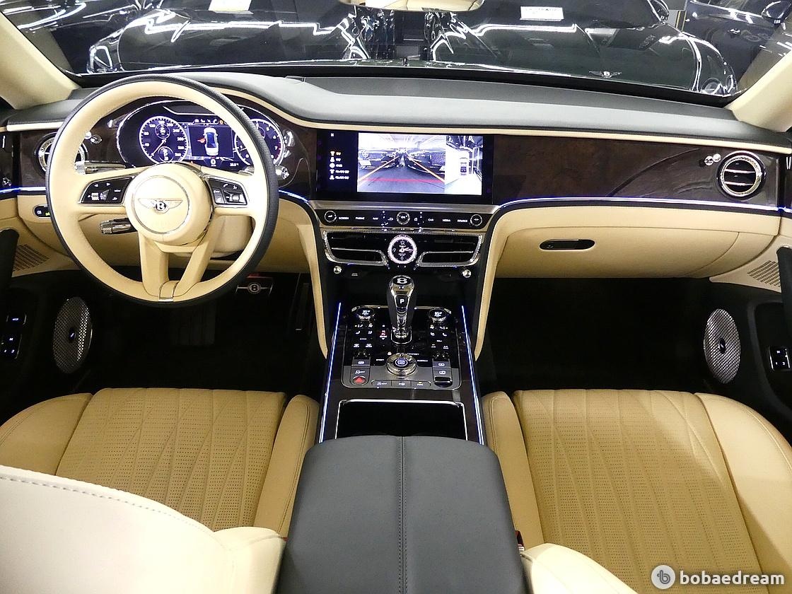 Bentley Flying Spur, 2022 — фото 6 из 12