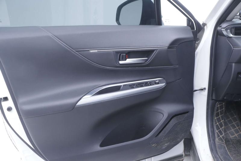 Toyota Venza, 2023 — фото 12 из 12