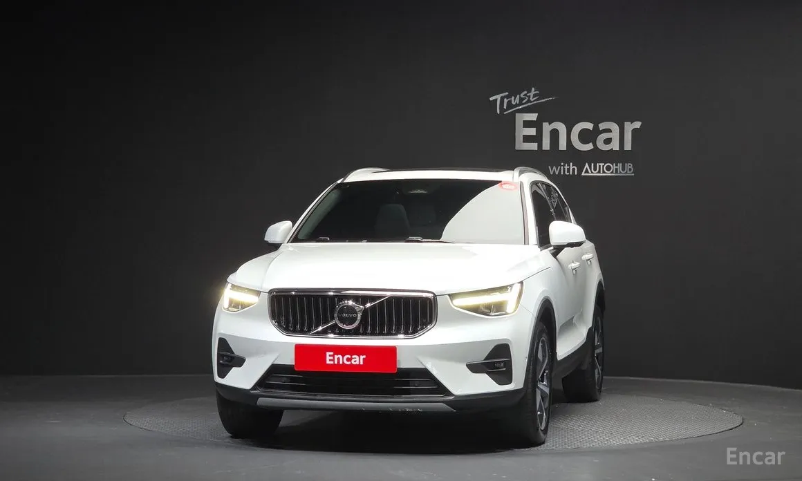 Volvo XC40, 2022 — фото 3 из 12