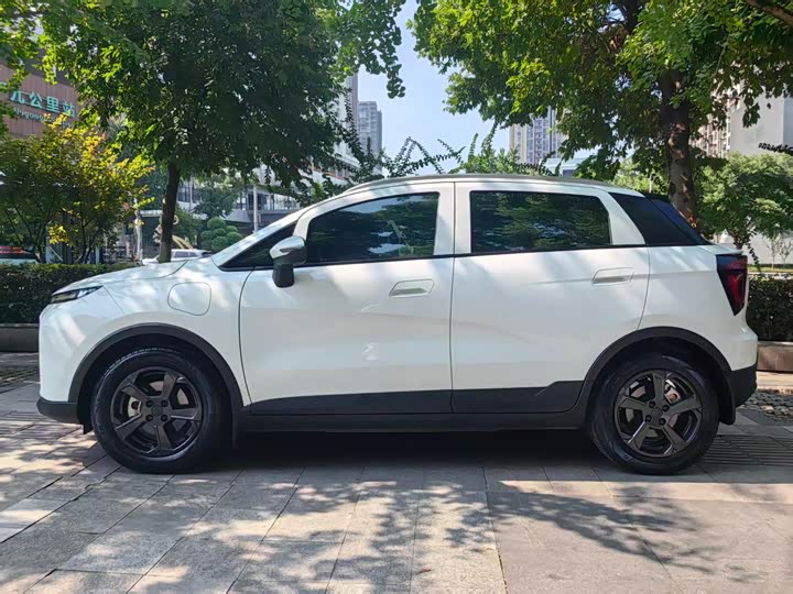 Geely Geometry E Firefly, 2024 — фото 8 из 9