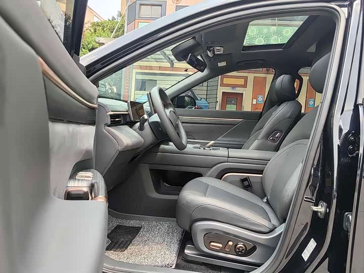 Dongfeng Yipai eπ 008, 2024 — фото 4 из 9