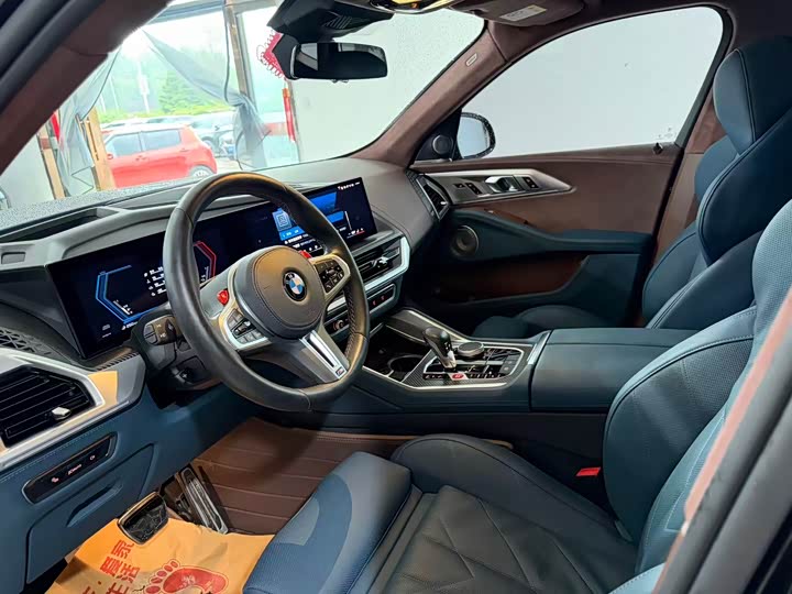 BMW XM, 2025 — фото 7 из 9